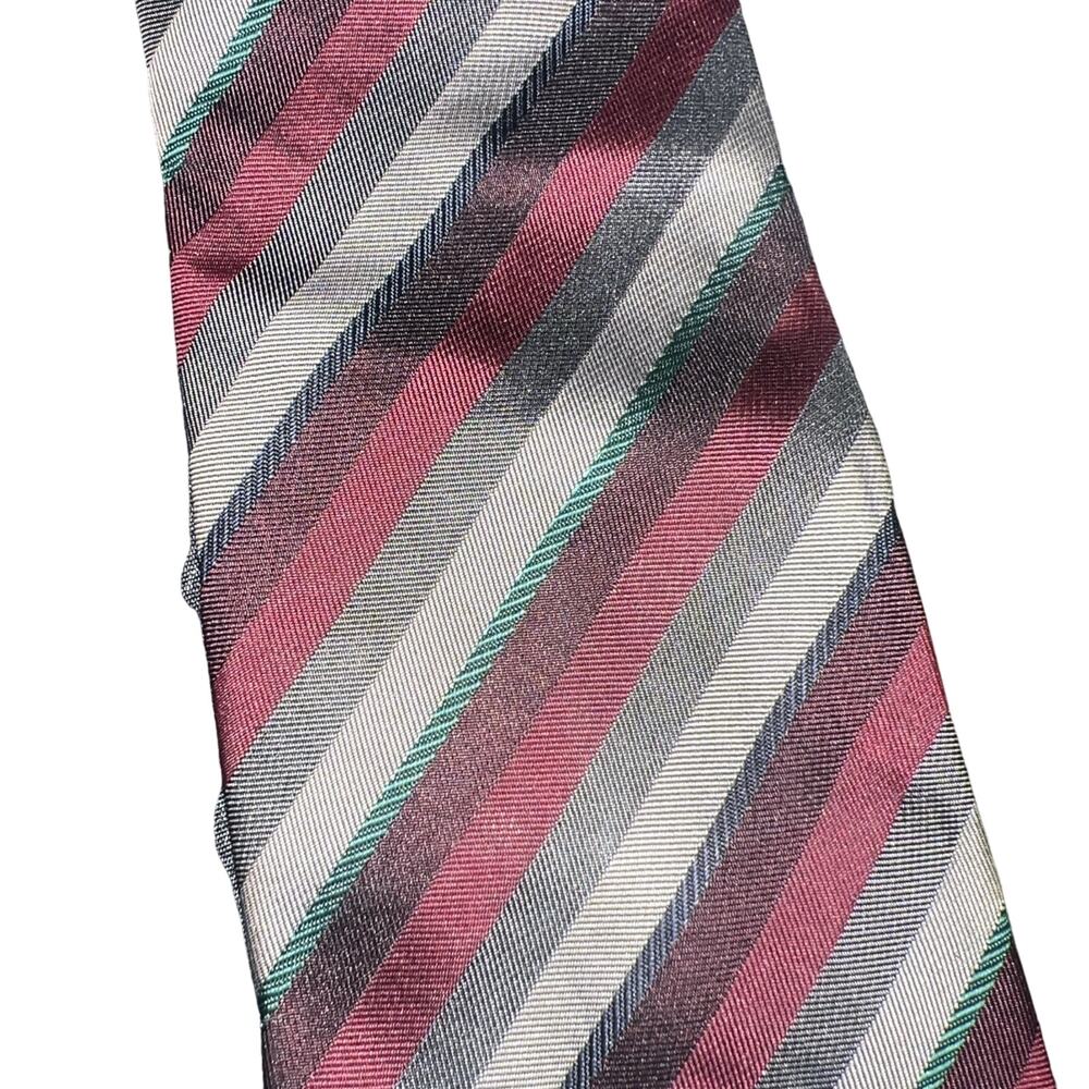 Designer Fendi Roma Handmade in Italy Silk Mens Multicolored Tie 3” 57”
